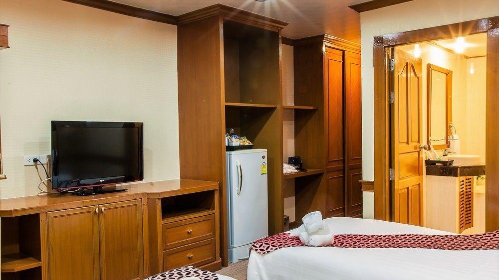 בנגקוק Oyo 796 Paradise Sukhumvit Hotel מראה חיצוני תמונה
