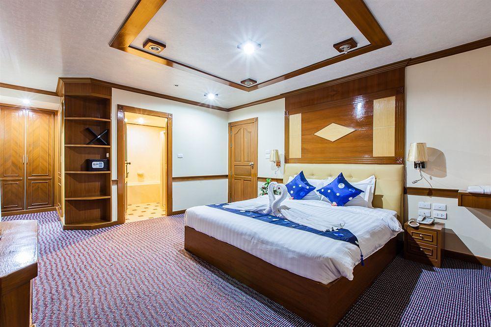 בנגקוק Oyo 796 Paradise Sukhumvit Hotel מראה חיצוני תמונה
