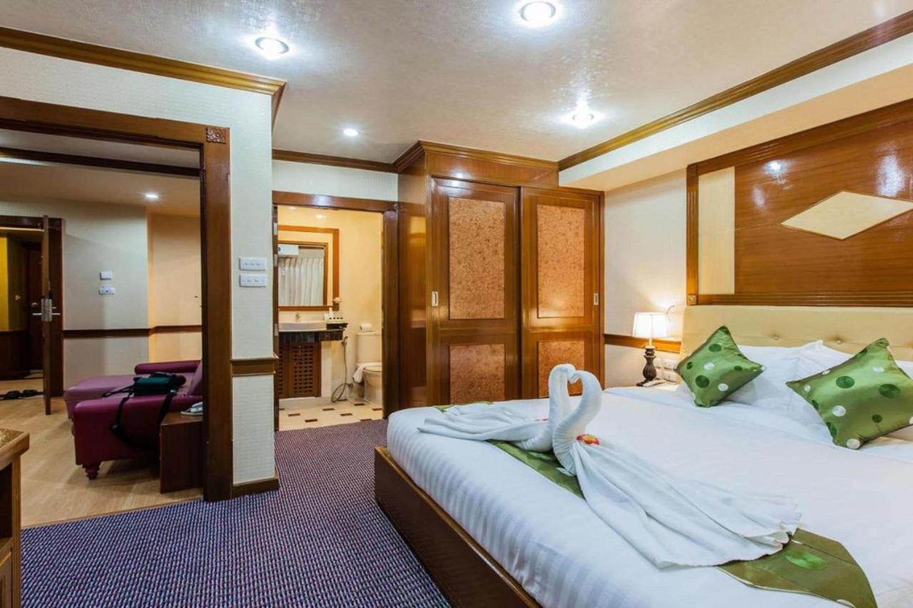 בנגקוק Oyo 796 Paradise Sukhumvit Hotel מראה חיצוני תמונה