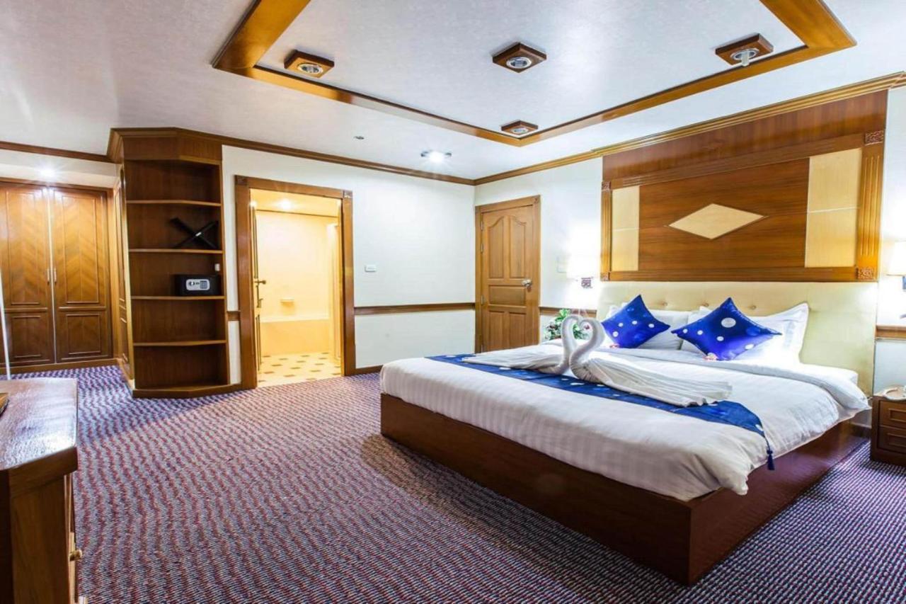 בנגקוק Oyo 796 Paradise Sukhumvit Hotel מראה חיצוני תמונה