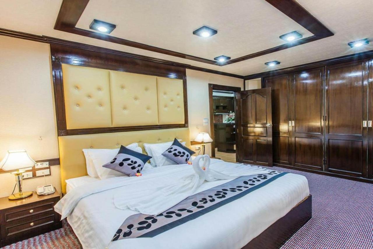 בנגקוק Oyo 796 Paradise Sukhumvit Hotel מראה חיצוני תמונה