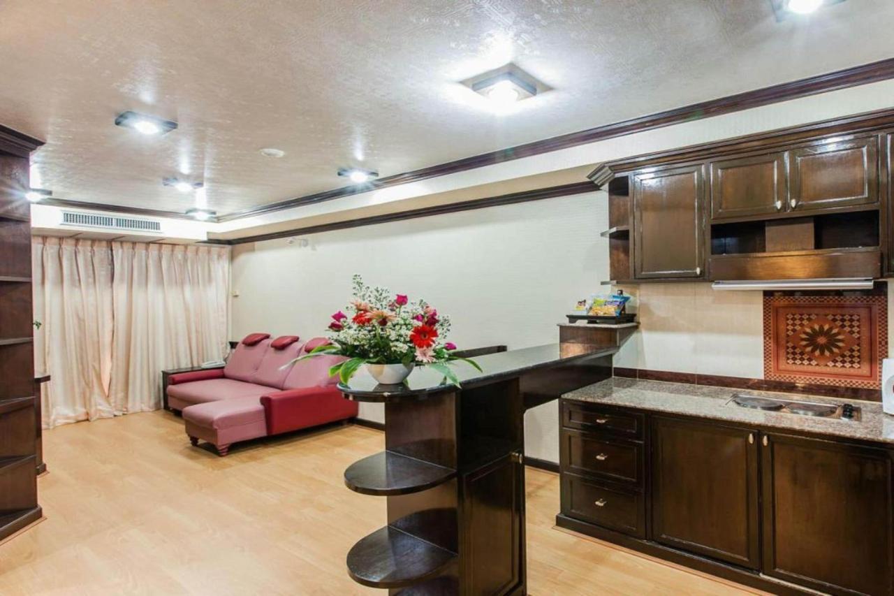 בנגקוק Oyo 796 Paradise Sukhumvit Hotel מראה חיצוני תמונה