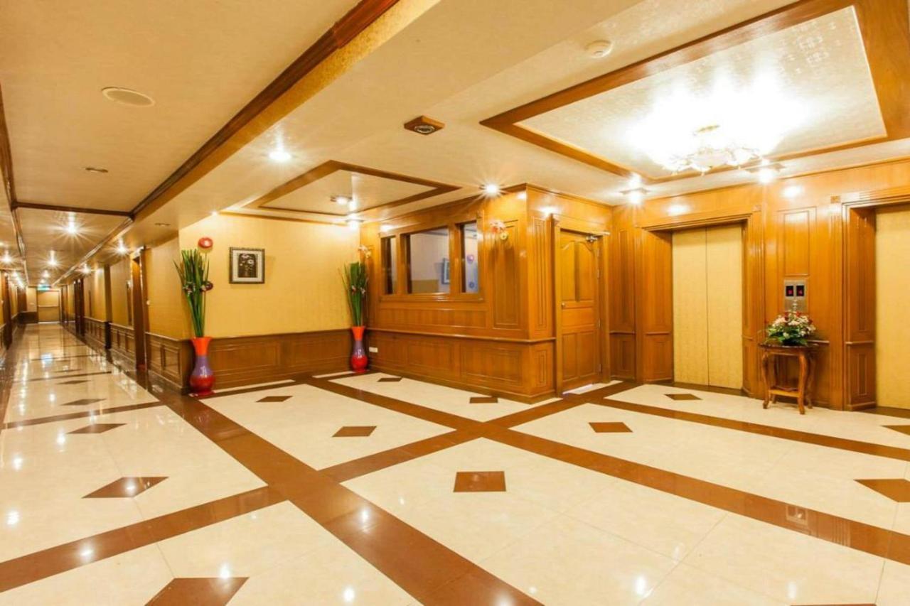 בנגקוק Oyo 796 Paradise Sukhumvit Hotel מראה חיצוני תמונה